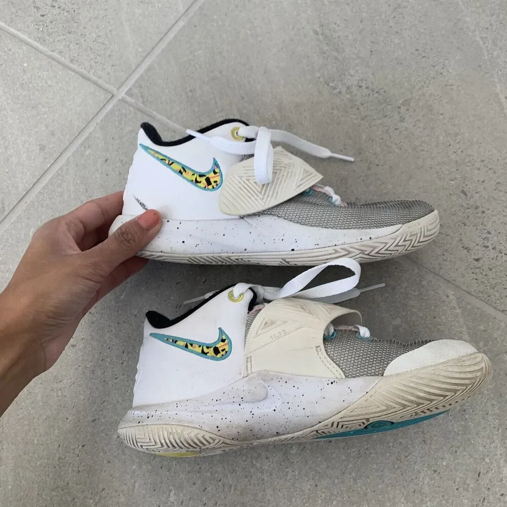 Childrens Kids Nike Kyrie Flytrap 3 South Beach Shoes Basketball Size 2Y